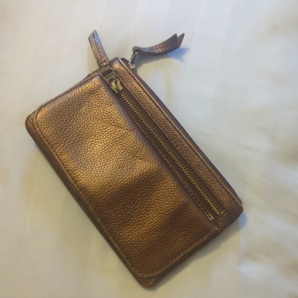 Fossil clutch